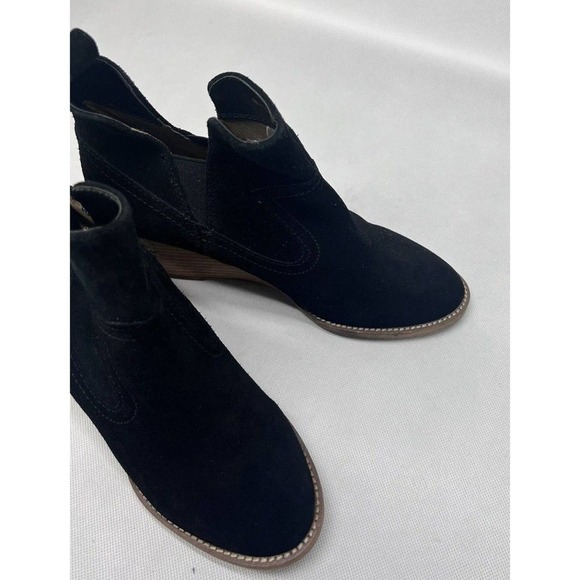 NWOB Blondo Irving Black Suede Waterproof Wedge Bootie - Womens Size 7.5M - Picture 5 of 9